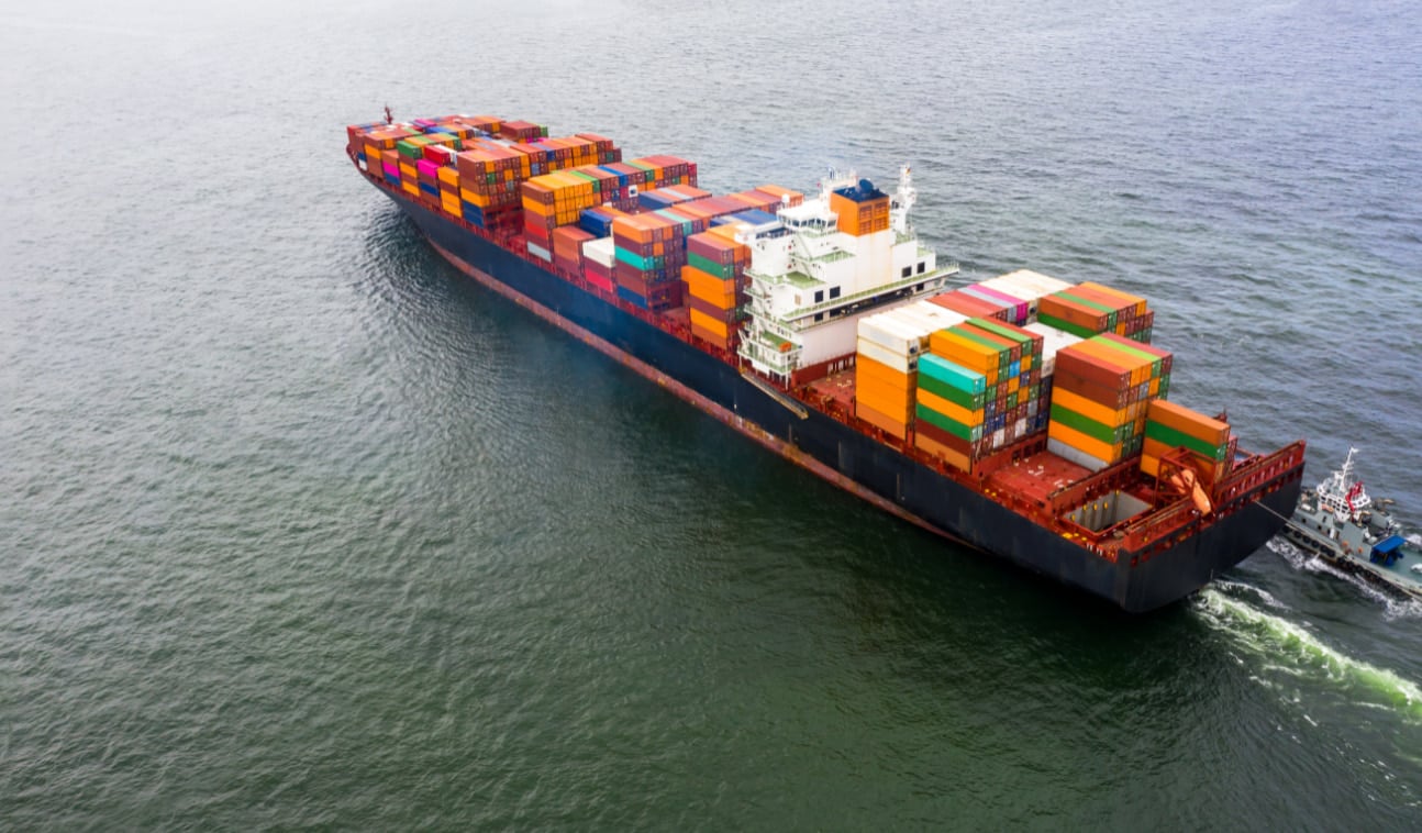 container-ship-sq2 container-ship-sq2